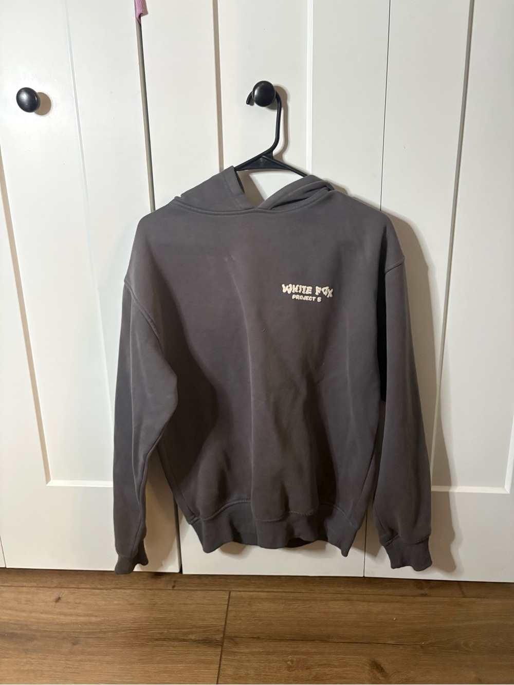 Women’s Charcoal White Fox Sweatshirt